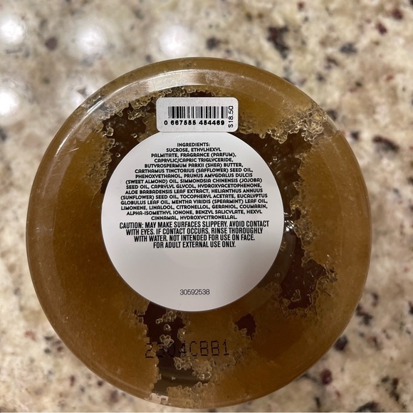 Bath & Body Works | Eucalyptus & Spearmint Aromatherapy Sugar Scrub | 13 oz - Picture 4 of 5